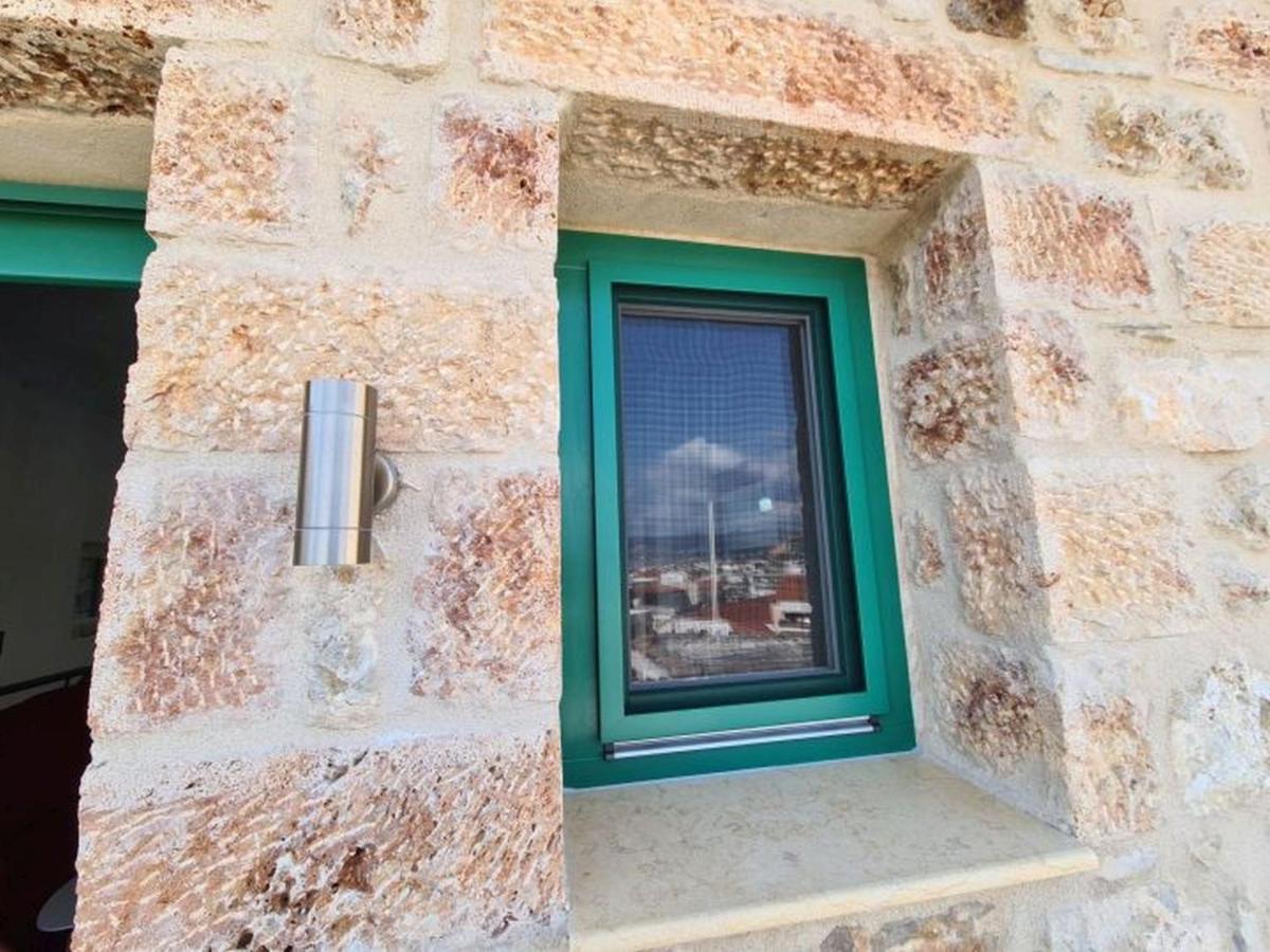 شقة Gythio Townhouse المظهر الخارجي الصورة
