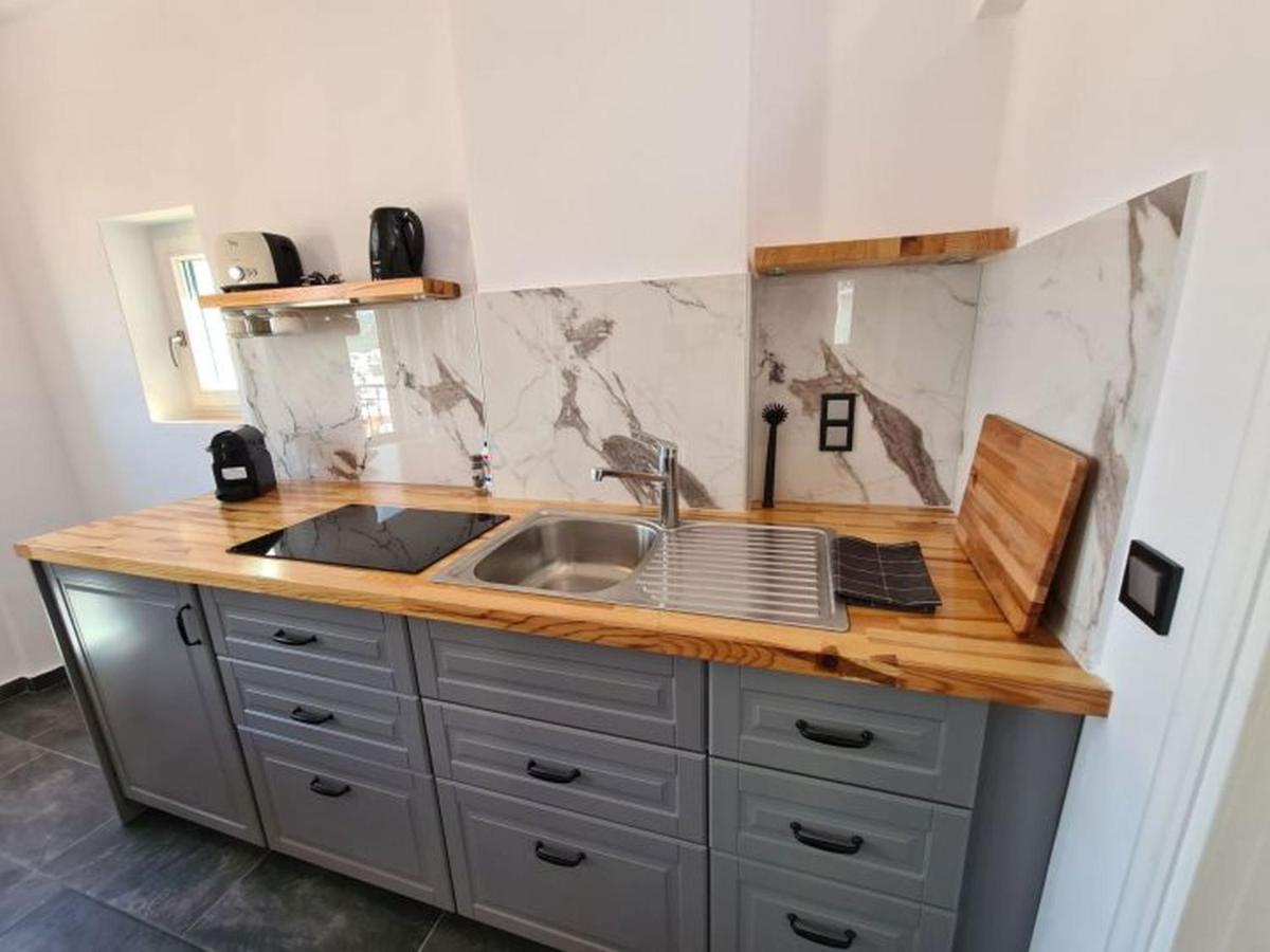 شقة Gythio Townhouse المظهر الخارجي الصورة