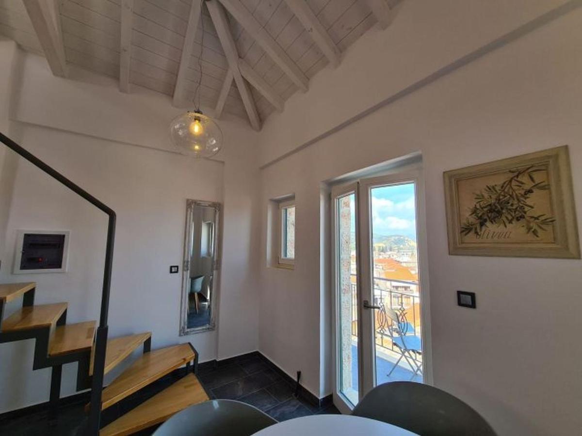 شقة Gythio Townhouse المظهر الخارجي الصورة