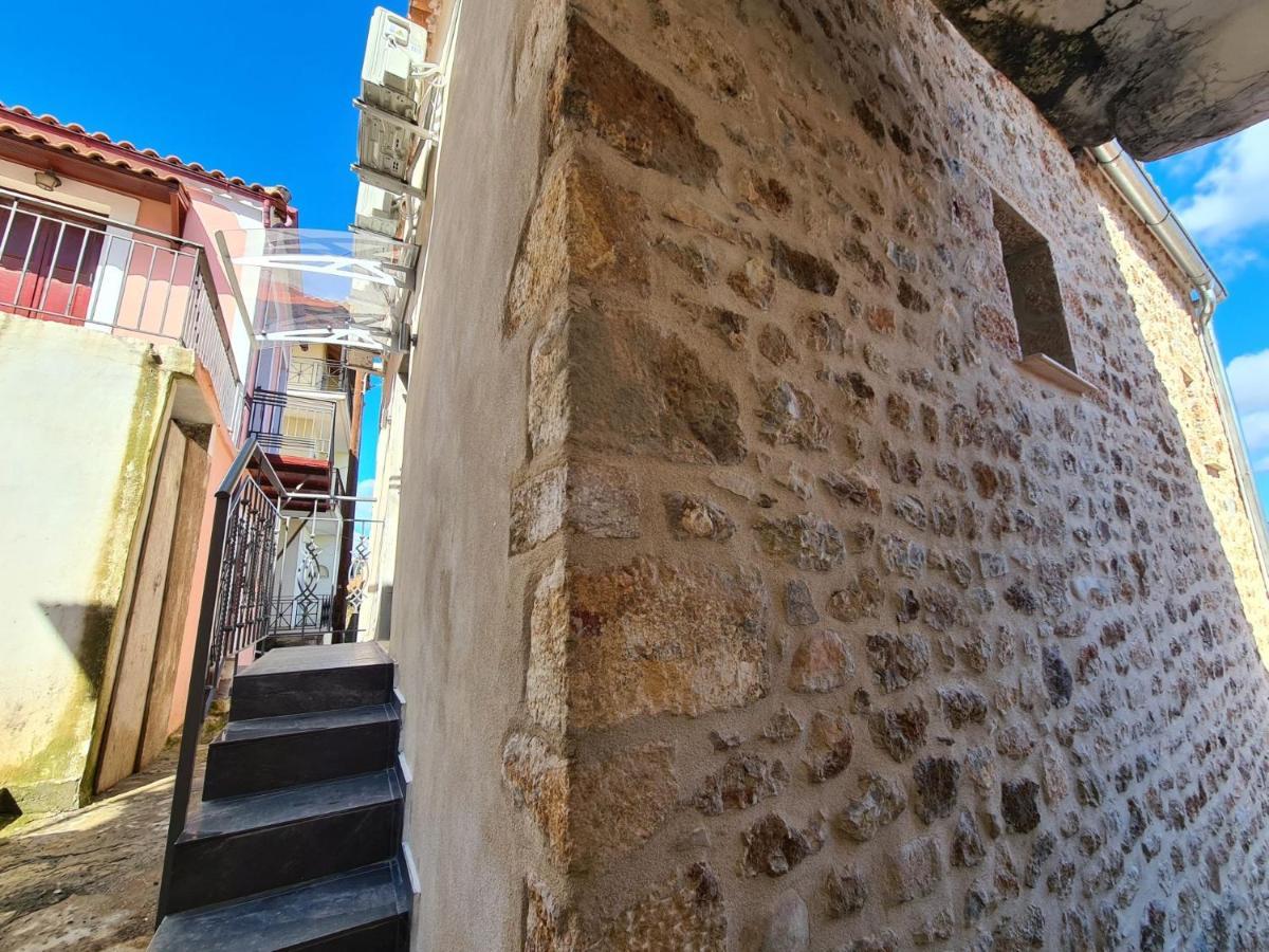 شقة Gythio Townhouse المظهر الخارجي الصورة