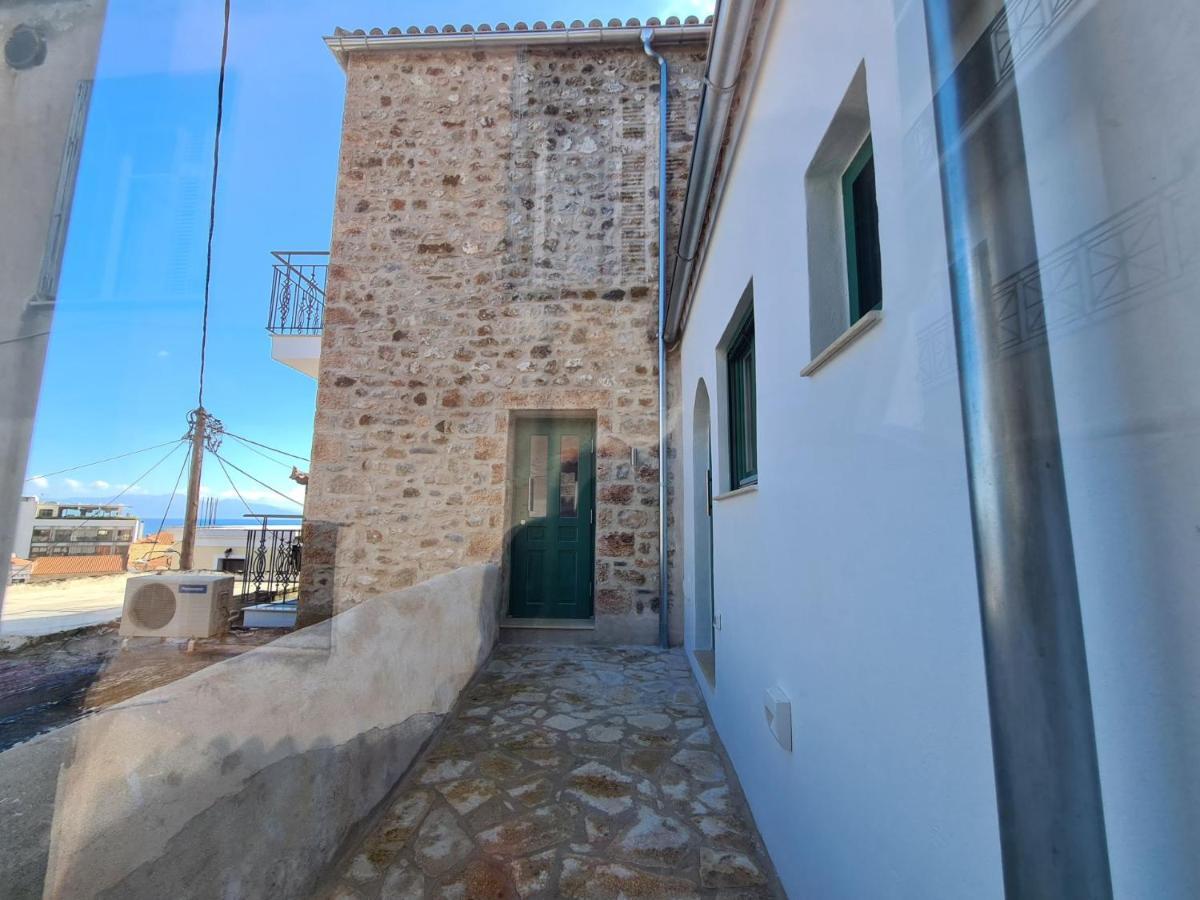 شقة Gythio Townhouse المظهر الخارجي الصورة
