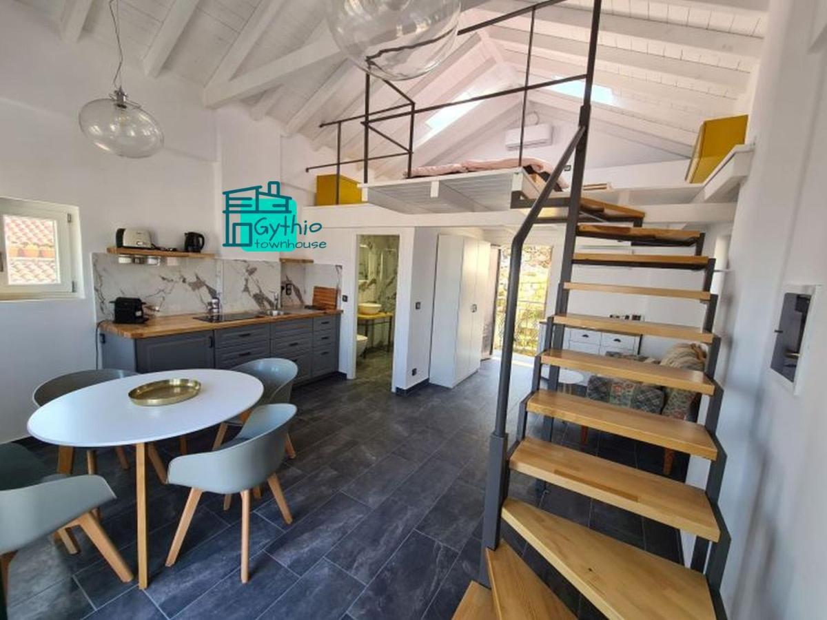 شقة Gythio Townhouse المظهر الخارجي الصورة